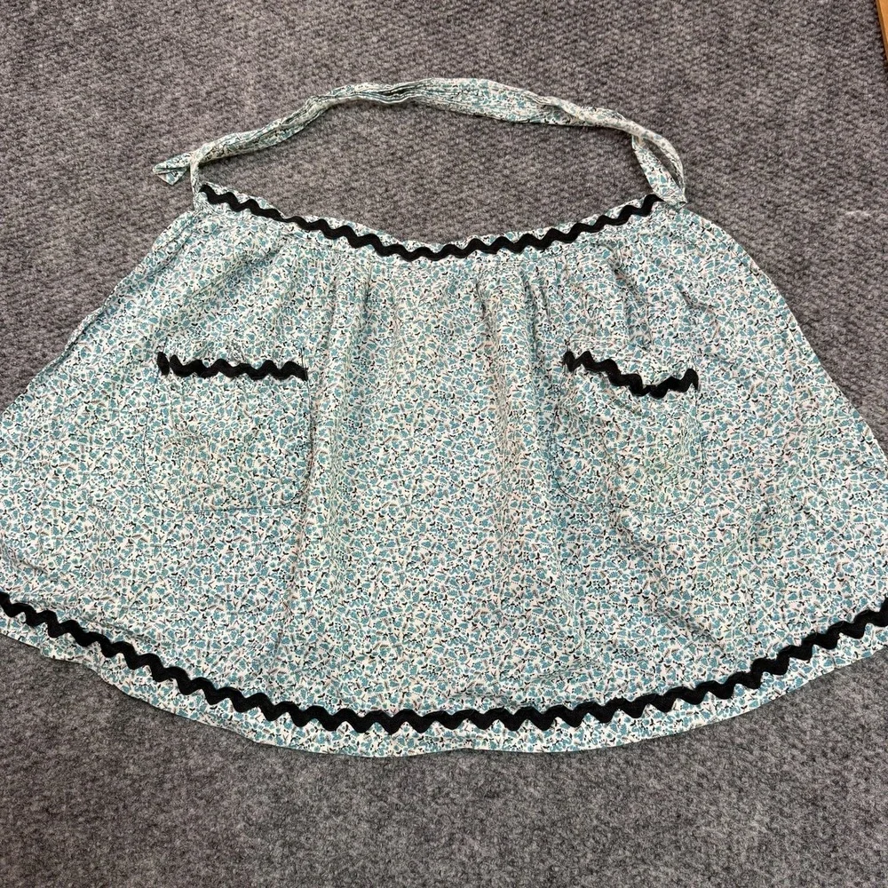 Vintage Handmade Half Apron W/ Pockets Cottagecore Country Cute Blue floral